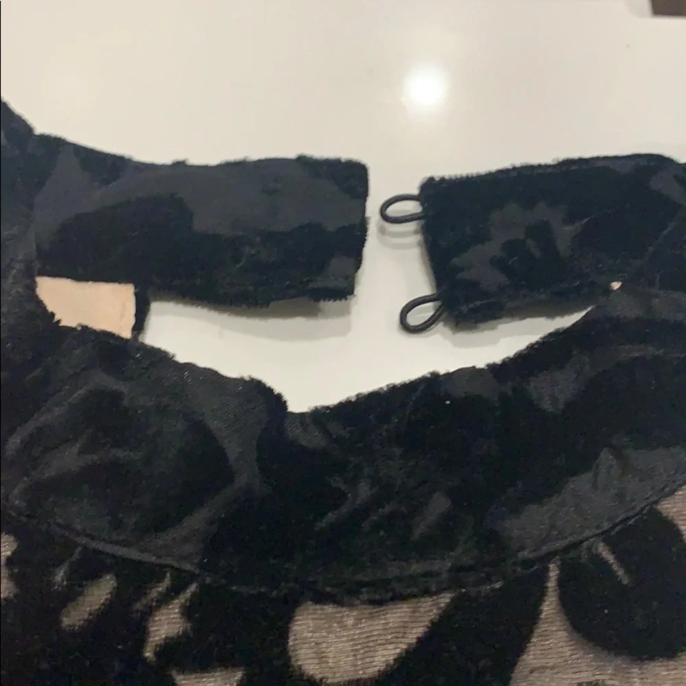 Black crushed velvet high neck open back dress - Picture 4 of 8